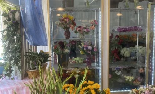 Corona Rose Flowers & Gifts business photo